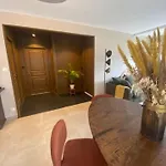Maison De Belmont 펜션 라튀르발